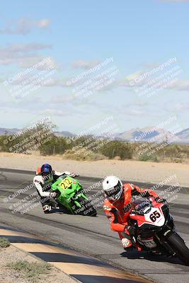 media/Nov-16-2025-Race Pace (Sun) [[8c5fa54630]]/Verified Riders/4-Turn 3 Inside (1050am)/